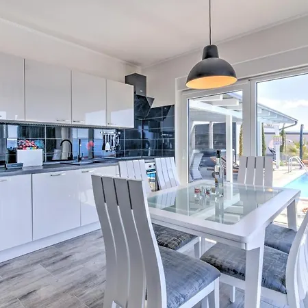 Villa Belissima Vista Mare Selce